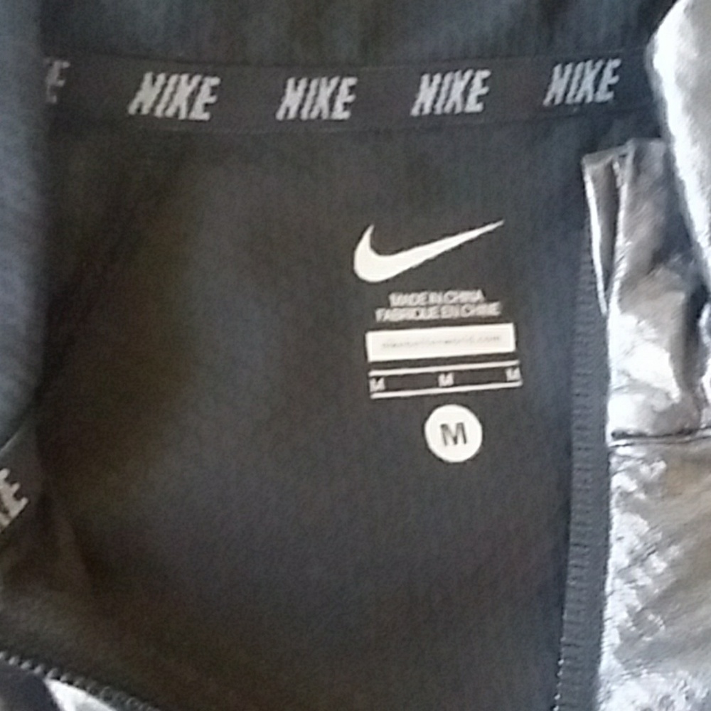 Nike jacket - Picture 2 of 2